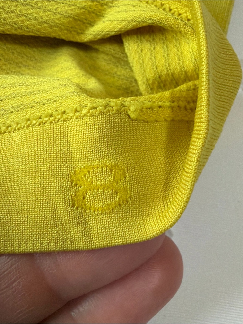 Lululemon Swiftly Tech 2.0 Short Sleeve Tee Gold Yellow Mustard Women’s Size 8 - Picture 5 of 7